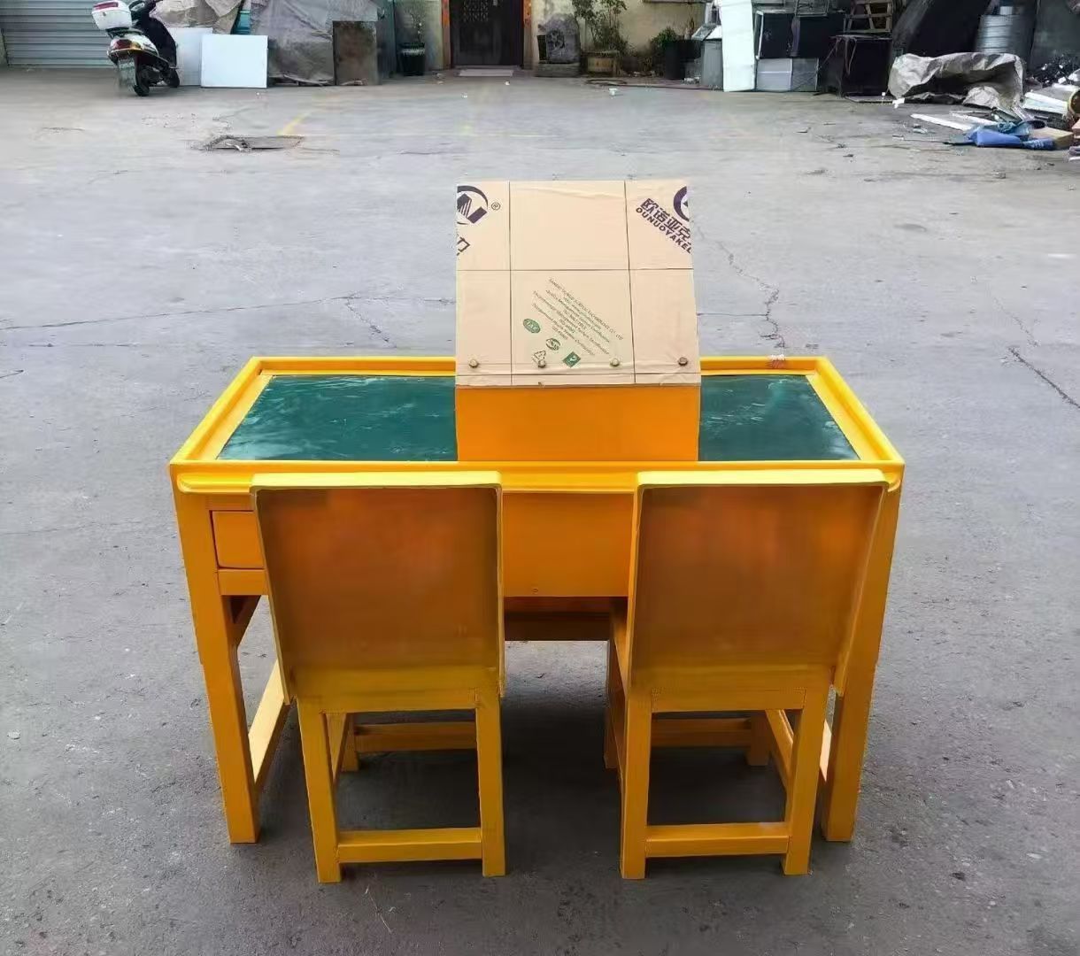 和布克赛尔防静电导通桌井下煤矿火工品发放桌：危险品流转的安全守护者